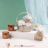 रक्षा बंधन के लिए प्रीमियम गिफ्ट हैम्पर्स, 640 ग्राम कुल सामग्री