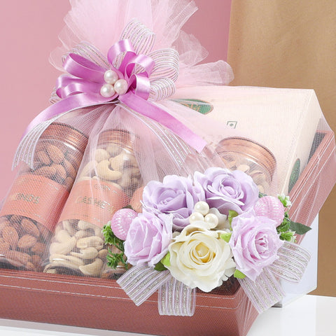 Premium Gift Hamper, 815g Net Contents Premium Gift Hamper, 815g Net Contents