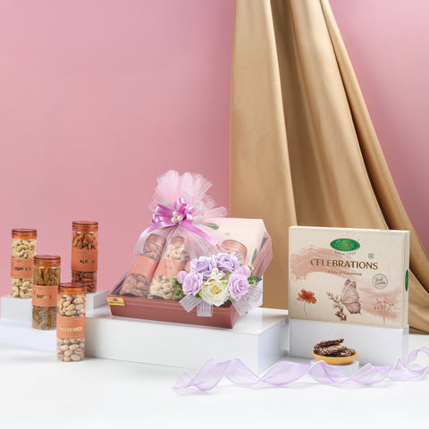 Premium Gift Hamper, 815g Net Contents Premium Gift Hamper, 815g Net Contents