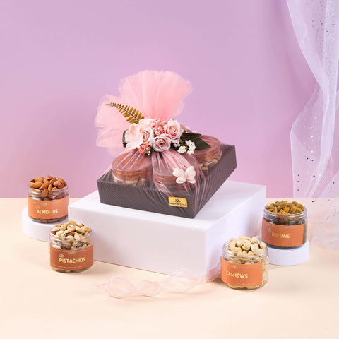 Gift Hamper Containing Dry Fruits Gift Hamper Containing Dry Fruits