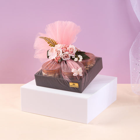 Gift Hamper Containing Dry Fruits Gift Hamper Containing Dry Fruits