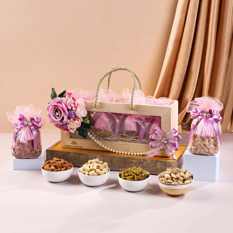 Premium Gift Hamper Containing Dry Fruits Premium Gift Hamper Containing Dry Fruits