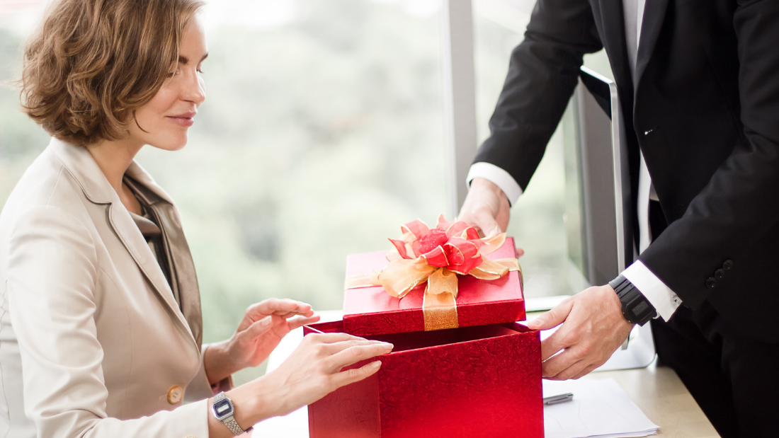 Best Corporate Gift Ideas for Employees and Clients