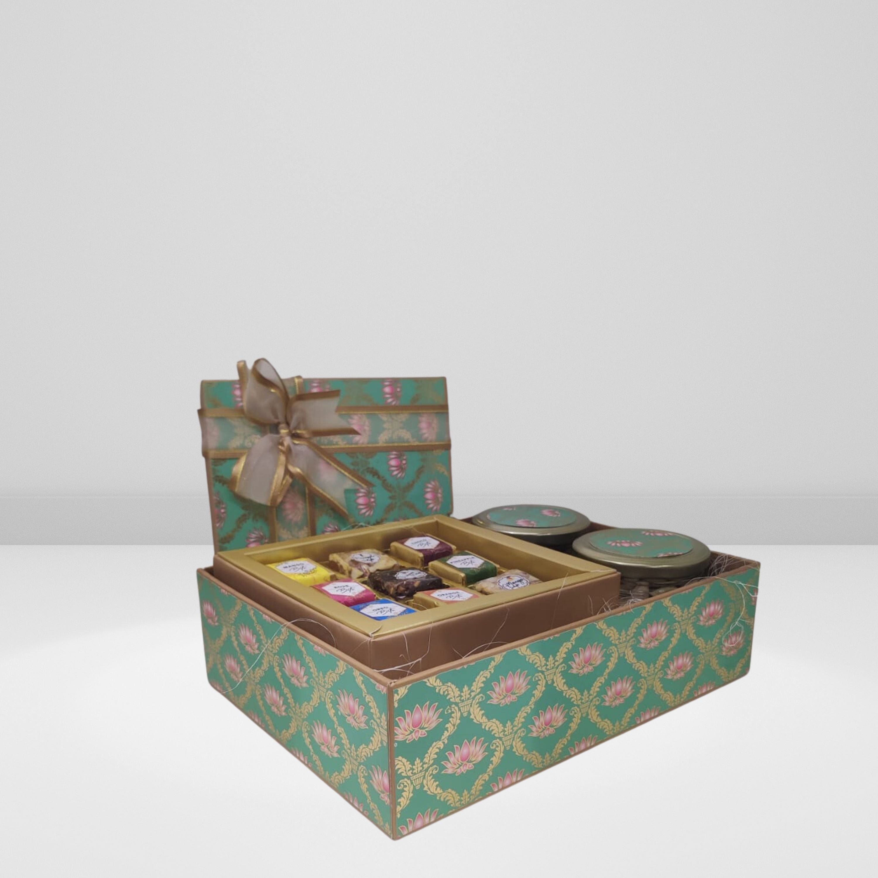 Premium Gift Box Containing Dry Fruits