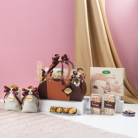 Cocoa Luxe Hamper, 915g Net Contents