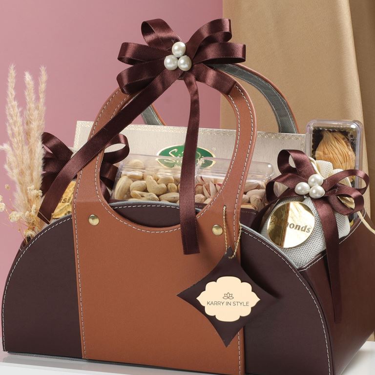 Cocoa Luxe Hamper, 915g Net Contents
