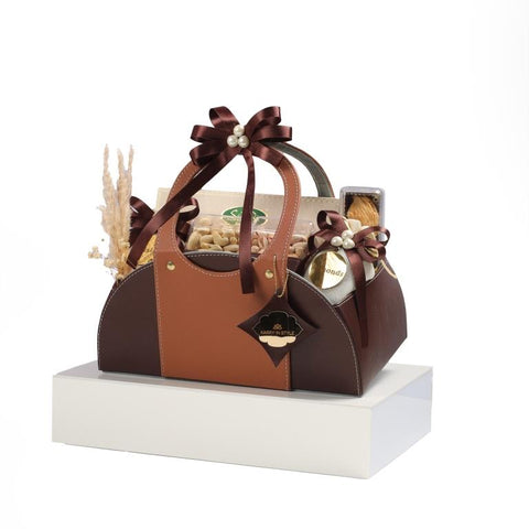 Cocoa Luxe Hamper, 915g Net Contents