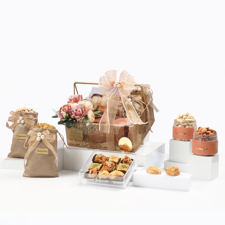 The Royal Radiance Gift Hamper, 1.025 kg Net Contents