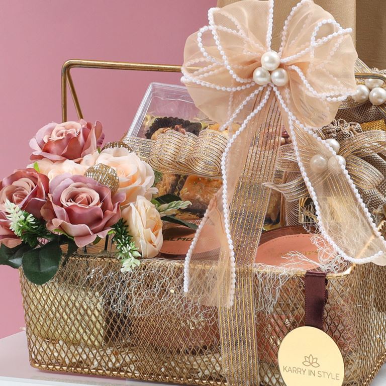 The Royal Radiance Gift Hamper, 1.025 kg Net Contents