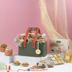 The Blush Luxe Basket, 950g net contents