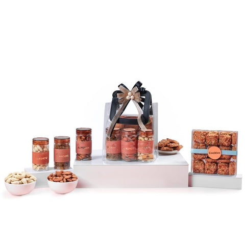 Golden Indulgence Hamper 840g Net Contents