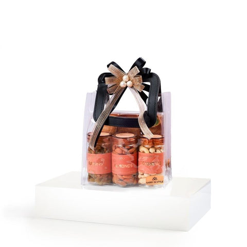 Golden Indulgence Hamper 840g Net Contents