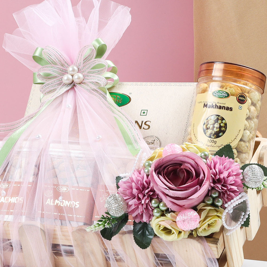 Premium Gift Hamper, 900g Net Contents