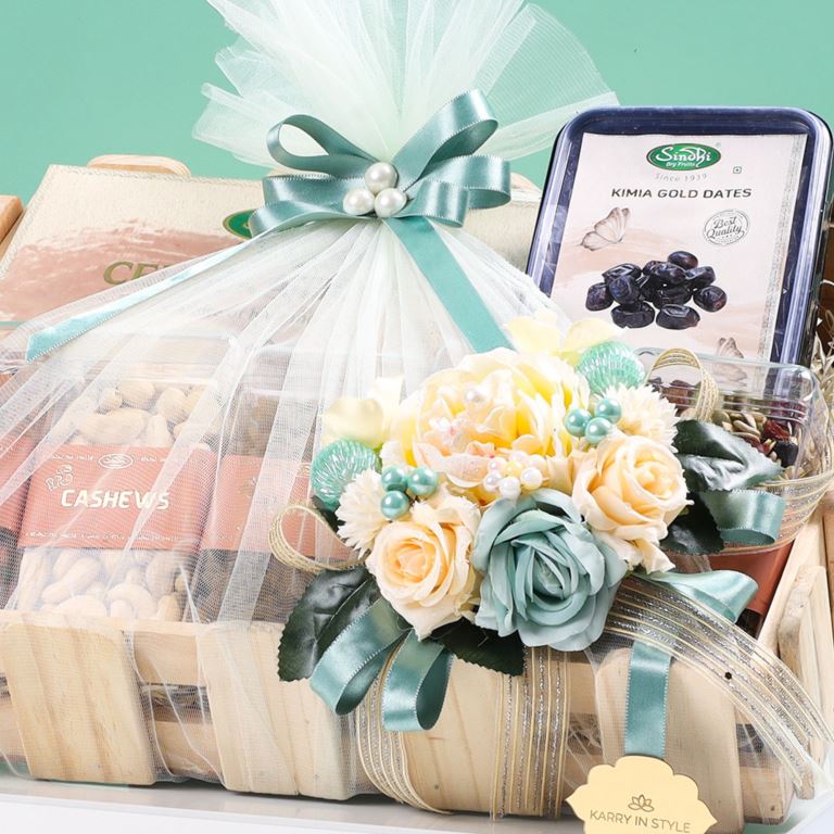 Lavender Grace Premium Hamper, 1.460 Kg Net Contents
