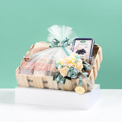 Lavender Grace Premium Hamper, 1.460 Kg Net Contents