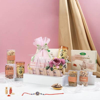 Blush Bloom Luxe Hamper, 900g Net Contents