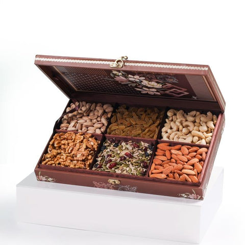 Grand Six-Delight Nut & Berry Gift Box, 900g Net Contents