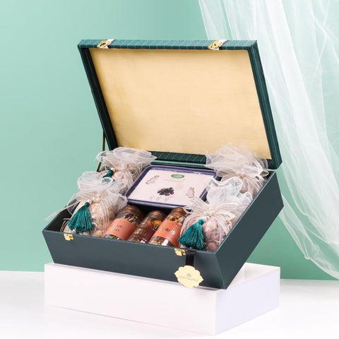 The Royal Green Deluxe Dry Fruits & Wellness Box, 1.570 Kg Net Contents