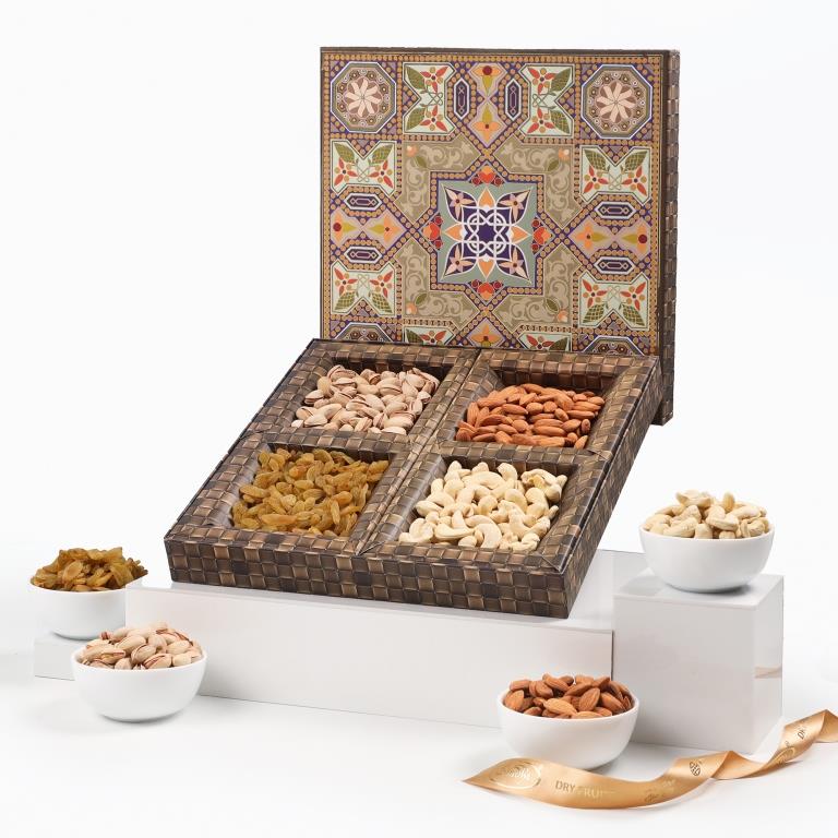 Premium Gift Box, 1 Kg Net Contents