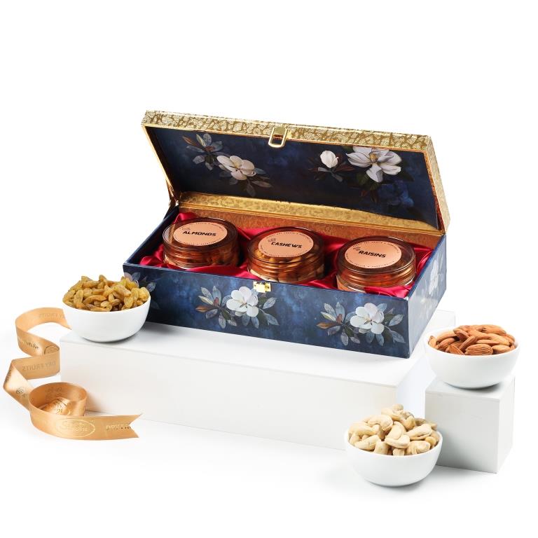 Elegant Trio Nut & Raisins Gift Box, 570g Net Contents