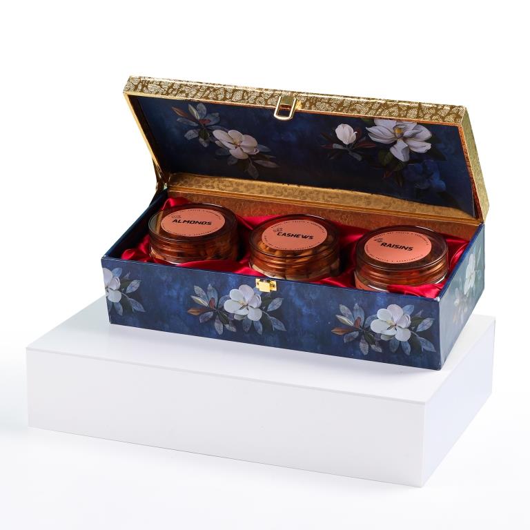 Elegant Trio Nut & Raisins Gift Box, 570g Net Contents