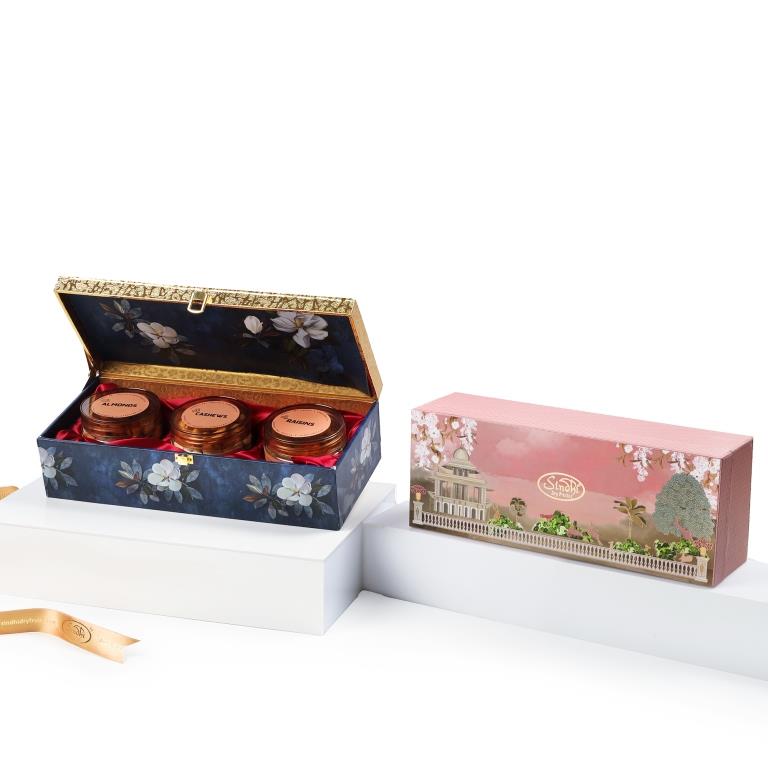 Elegant Trio Nut & Raisins Gift Box, 570g Net Contents