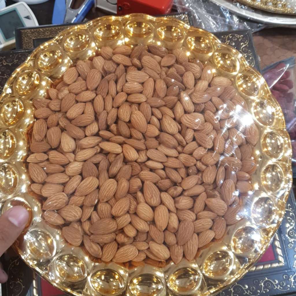 Premium Quality Badam in a Fancy Tray - 500g