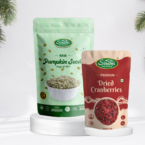 Dried cranberries and pumpkin seeds snack pack, pack detail