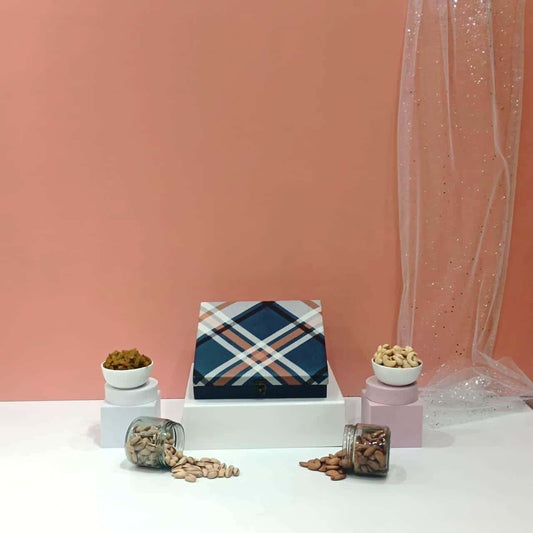 Shop Premium Gift Box, 600g Net Contents 1280