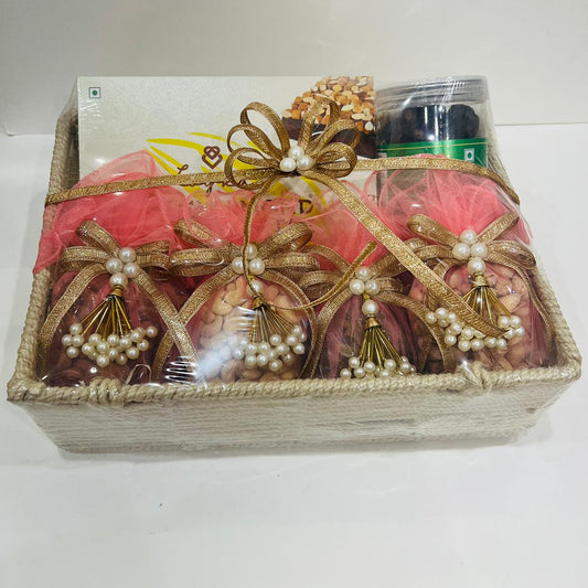 Premium Gift Hamper Containing Dry fruits 1280