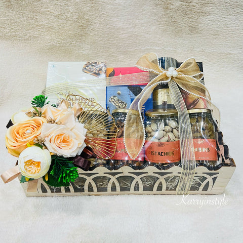 Premium Gift Hamper Containing Dry Fruits