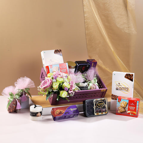 Premium Gift Hamper Containing Dry Fruits