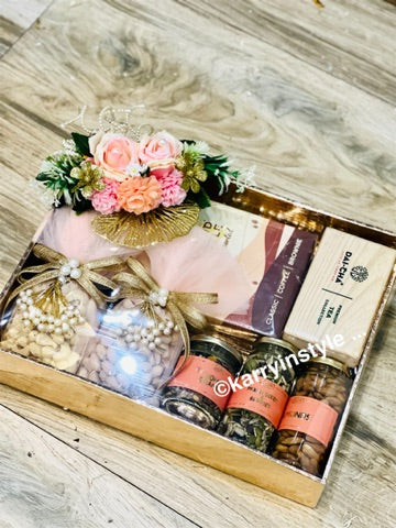 Premium Gift Hamper Containing Dry fruits