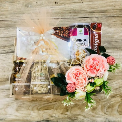 Premium Gift Hamper Containing Dry fruits 415